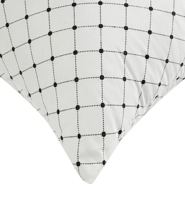 White_And_Black_Polycotton_Pillow_For_Home_&_Decor