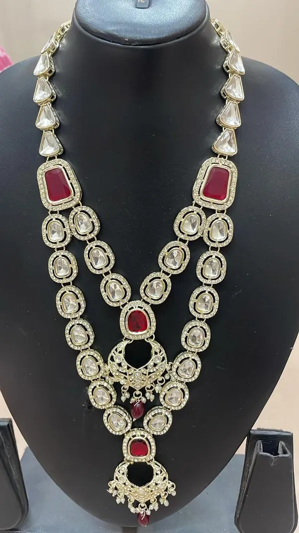 White_And_Red_Metal_And_Pearls_Mala_For_Men
