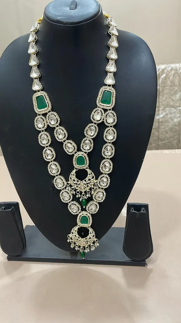 White_And_Green_Metal_And_Pearls_Mala_For_Men