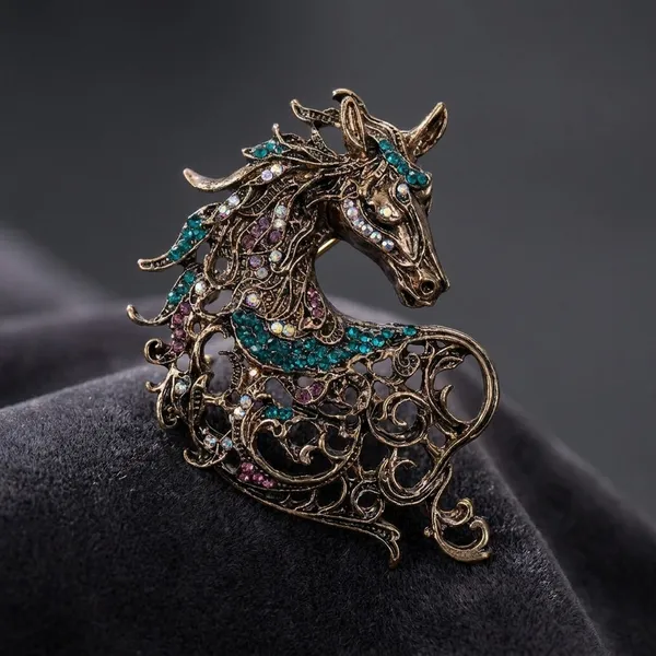 Silver_Metal_Royal_Brooch_For_Men_