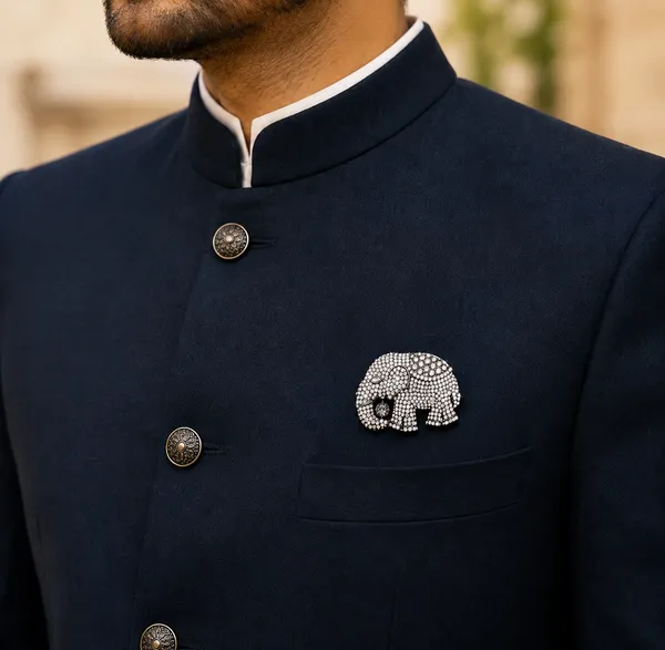 Sparkling_Crystal_Elephant_Brooch_Pin