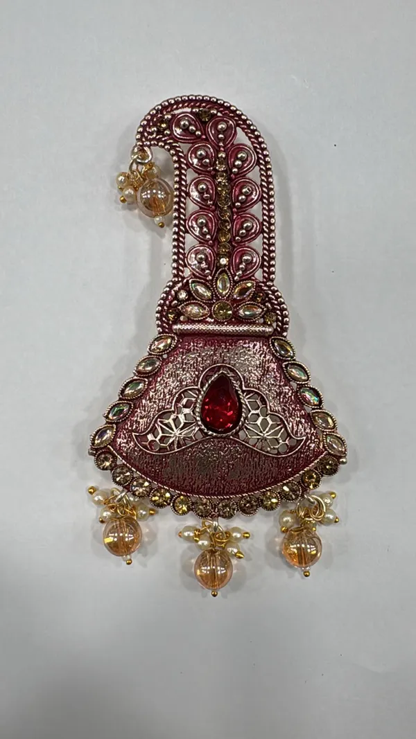 Red_Metal_Royal_Brooch_For_Men_