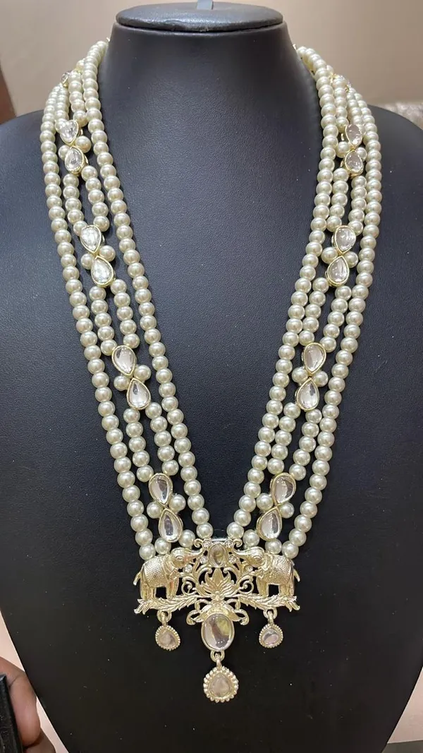 White_Metal_And_Pearls_Mala_For_Men