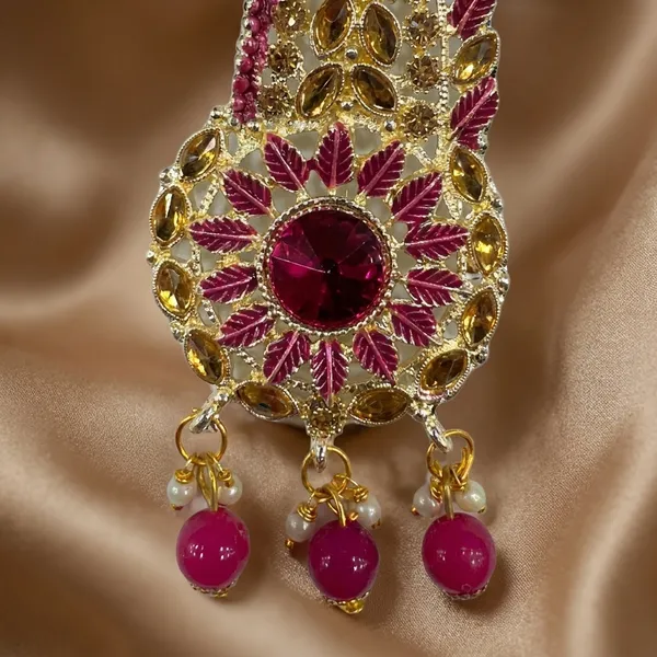 Gold_And_Red_Metal_Royal_Brooch_For_Men_