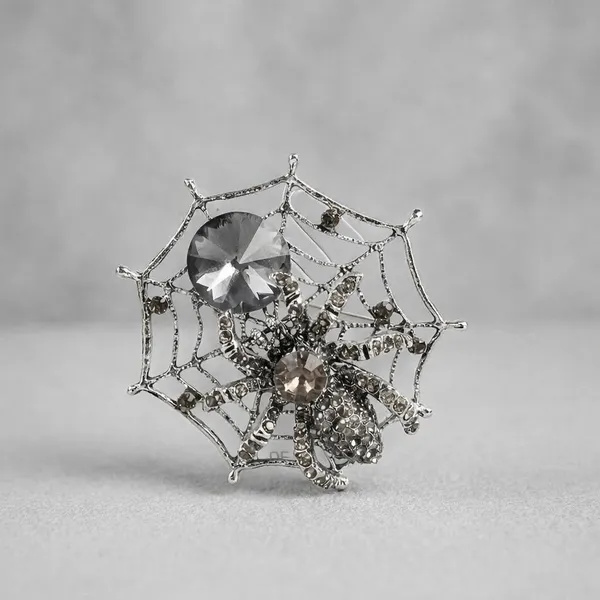 Silver_Metal_Royal_Brooch_For_Men_