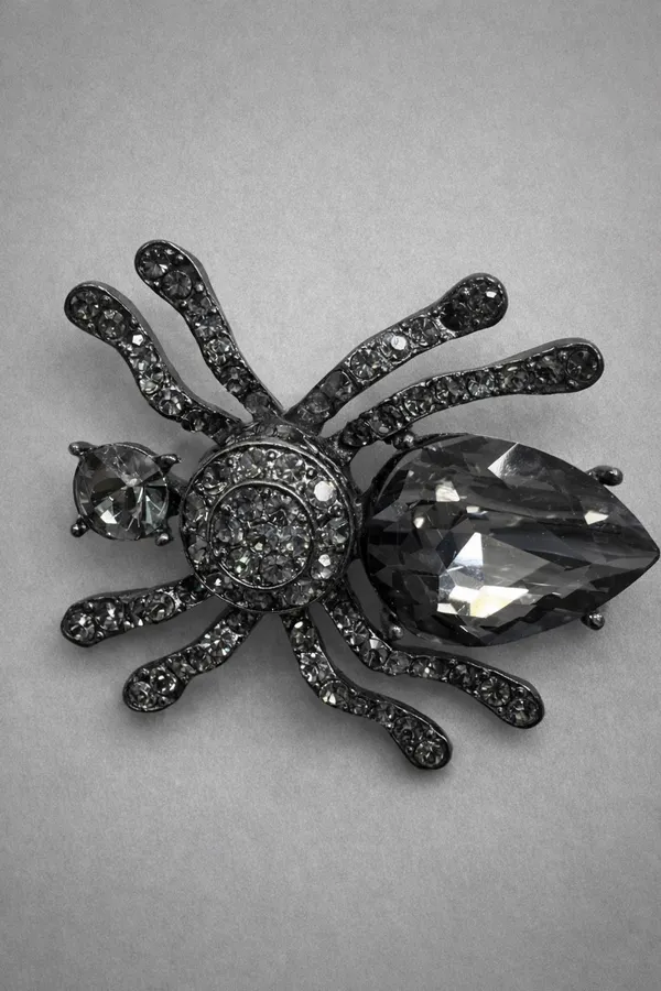 Black_Metal_Royal_Brooch_For_Men_