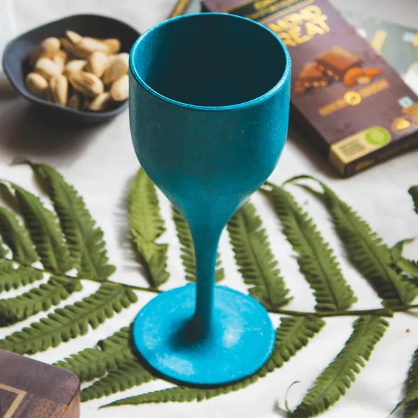 Wine_Glasses_Color_IB-_Blue_Sustainable_Pine_Needle_Glasses_Pack_of_2