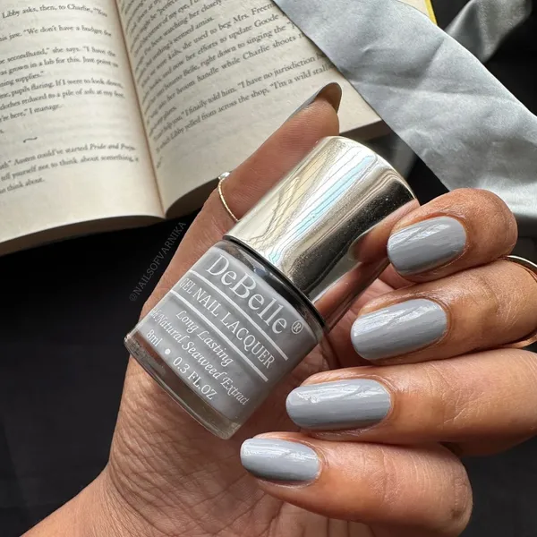 DeBelle_Gel_Nail_Lacquer_Sombre_Grey_Light_Grey_Nail_Polish_8_Ml