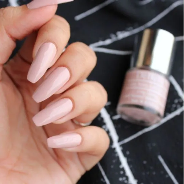 DeBelle_Gel_Nail_Lacquer_Peony_Blossom_Light_Pink_Nail_Polish_8_Ml