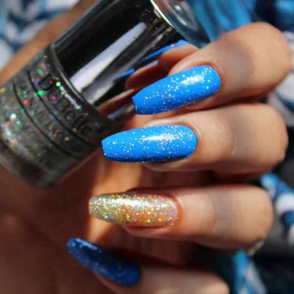 DeBelle_Fleur_De_Pearl_Gift_Set_Of_2_Nail_Polishes_Vintage_Frost_Shimmer_Top_Coat
