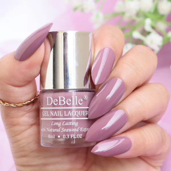 DeBelle_Fleur_De_Pearl_Gift_Set_Of_2_Nail_Polishes_Miss_Bliss_Majestique_Mauve_16_Ml