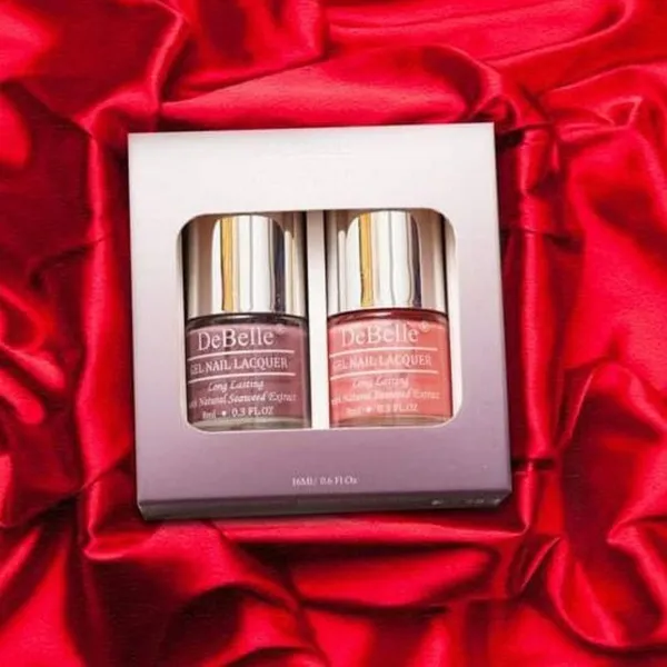 DeBelle_Fleur_De_Pearl_Gift_Set_Of_2_Nail_Polishes_Miss_Bliss_Majestique_Mauve_16_Ml