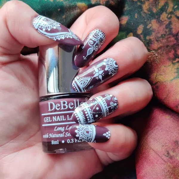 DeBelle_Nail_Polish_Plum_Toffee_Burgundy_Nail_Polish_8_Ml