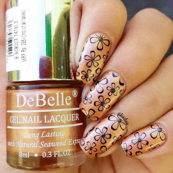 DeBelle_Gel_Nail_Lacquer_Roseate_Gold_Metallic_Rose_Gold_Nail_Polish_8_Ml