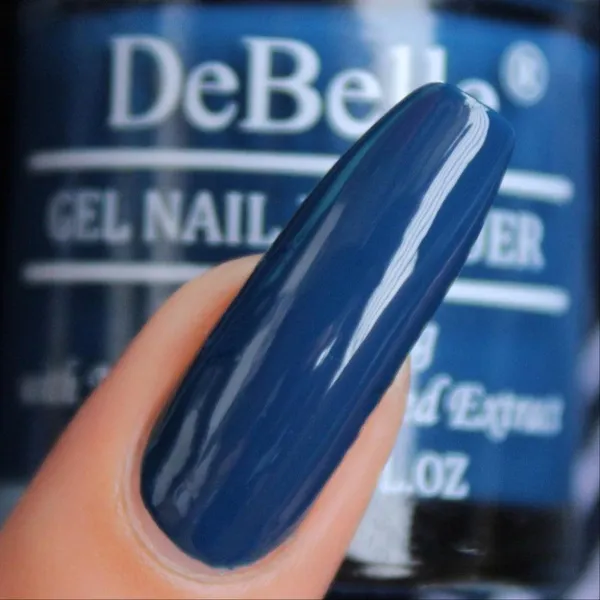 DeBelle_Gel_Nail_Lacquer_Bleu_Allure_Navy_Blue_Nail_Polish_8_Ml
