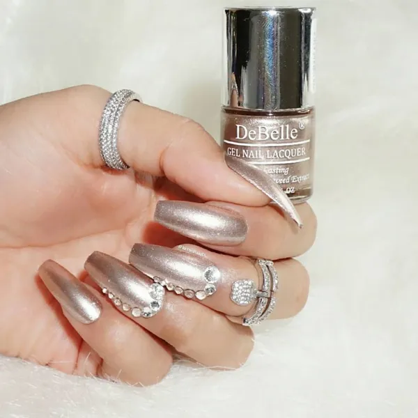 DeBelle_Gel_Nail_Lacquer_Chrome_Beige_Metallic_Beige_Nail_Polish_8_Ml