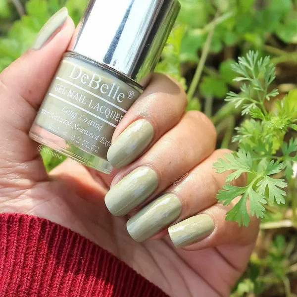 DeBelle_Gel_Nail_Lacquer_Pastel_Olive_Jade_Olive_Green_Nail_Polish_8_Ml