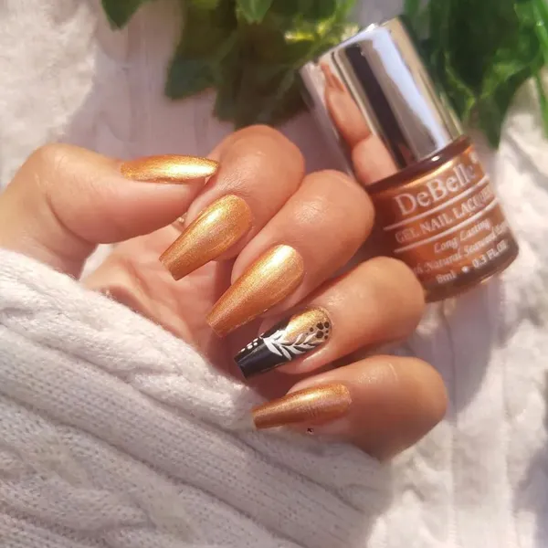 DeBelle_Gel_Nail_Lacquer_Rustique_Copper_Rose_Gold_Copper_Nail_Polish_8_Ml