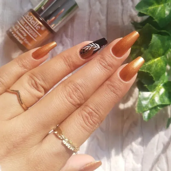 DeBelle_Gel_Nail_Lacquer_Rustique_Copper_Rose_Gold_Copper_Nail_Polish_8_Ml