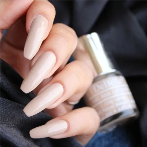 DeBelle_Gel_Nail_Lacquer_Victorian_Beige_Beige_Nail_Polish_8_Ml