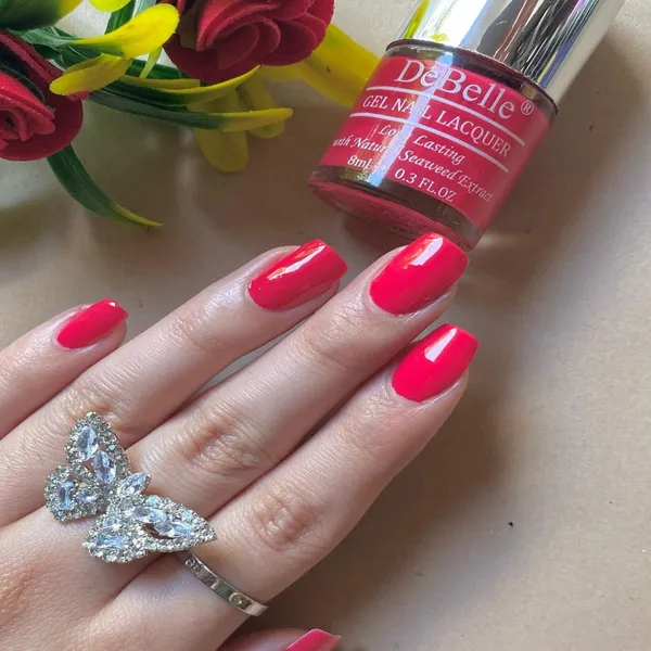 DeBelle_Gel_Nail_Lacquers_Combo_Princess_Belle_Caramelo_Yellow