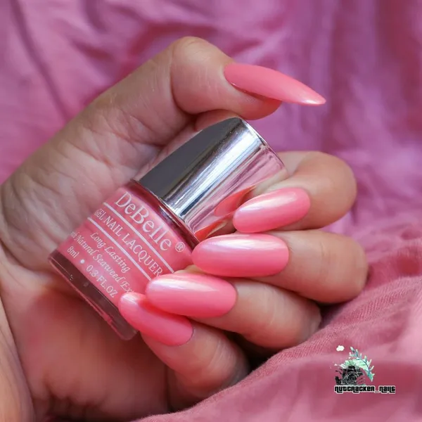 DeBelle_Gel_Nail_Lacquer_Miss_Bliss_Pink_Nail_Polish_8_Ml