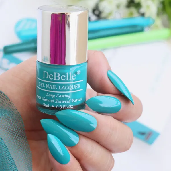 DeBelle_Gel_Nail_Lacquer_Royale_Cocktail_Turquoise_Blue_Nail_Polish_8_Ml