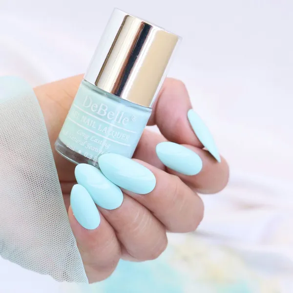 DeBelle_Gel_Nail_Lacquer_Mint_Amour_Mint_Blue_Nail_Polish_8_Ml