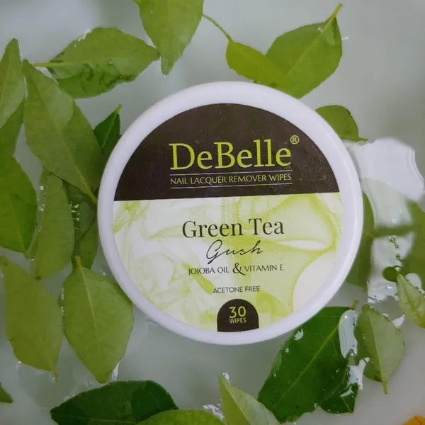 DeBelle_Nail_Lacquer_Remover_Wipes_Green_Tea_Gush