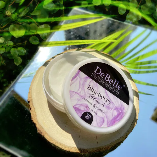 DeBelle_Nail_Lacquer_Remover_Wipes_Blueberry_Blush_Green_Tea_Gush_Combo