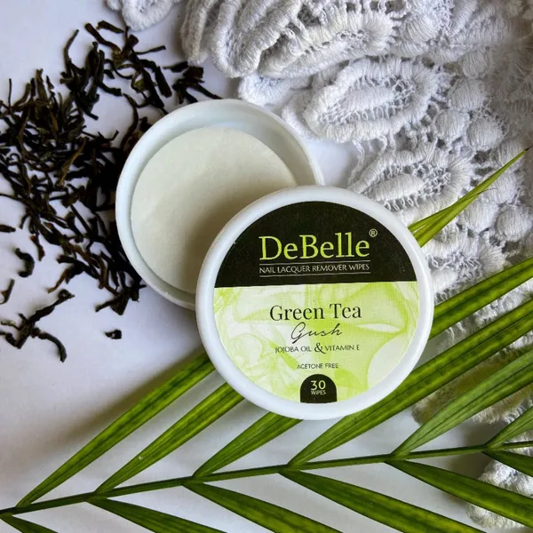 DeBelle_Nail_Lacquer_Remover_Wipes_Blueberry_Blush_Green_Tea_Gush_Combo