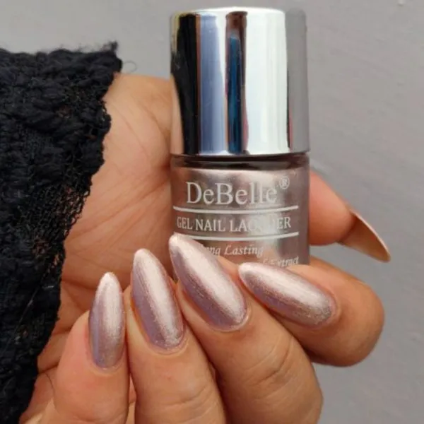 DeBelle_Gel_Nail_Lacquer_Pandora_Blush_Rose_Gold_Glitter_Nail_Polish_8_Ml
