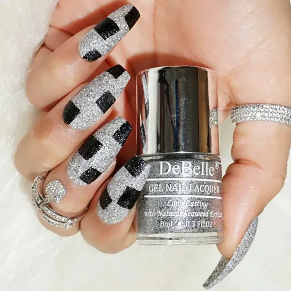DeBelle_Gel_Nail_Lacquer_Estella_Silver_With_Black_Glitter_Sugar_Finish_Nail_Polish_8_Ml