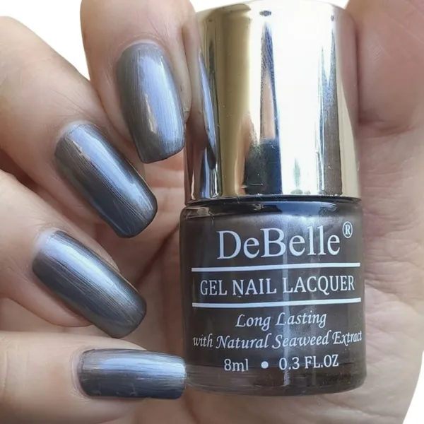 DeBelle_Gel_Nail_Lacquer_Polaris_Metallic_Grey_Nail_Polish_8_Ml