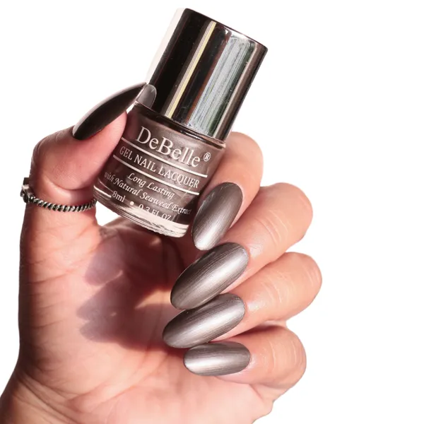 DeBelle_Gel_Nail_Lacquer_Polaris_Metallic_Grey_Nail_Polish_8_Ml