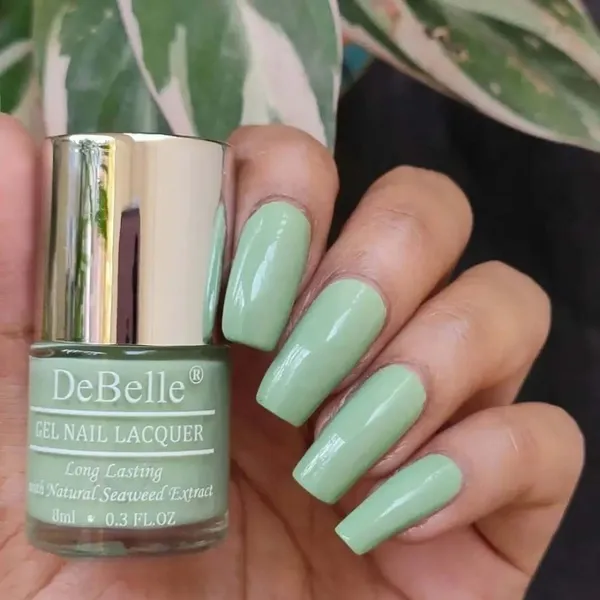 DeBelle_Gel_Nail_Lacquer_Fleur_Pistachio_Turquoise_Mint_Green_Nail_Polish_8_Ml