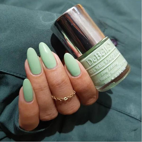 DeBelle_Gel_Nail_Lacquer_Fleur_Pistachio_Turquoise_Mint_Green_Nail_Polish_8_Ml