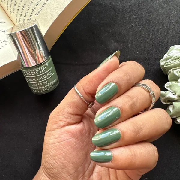 DeBelle_Gel_Nail_Lacquer_Green_Olivia_8_Ml_Green_Nail_Polish
