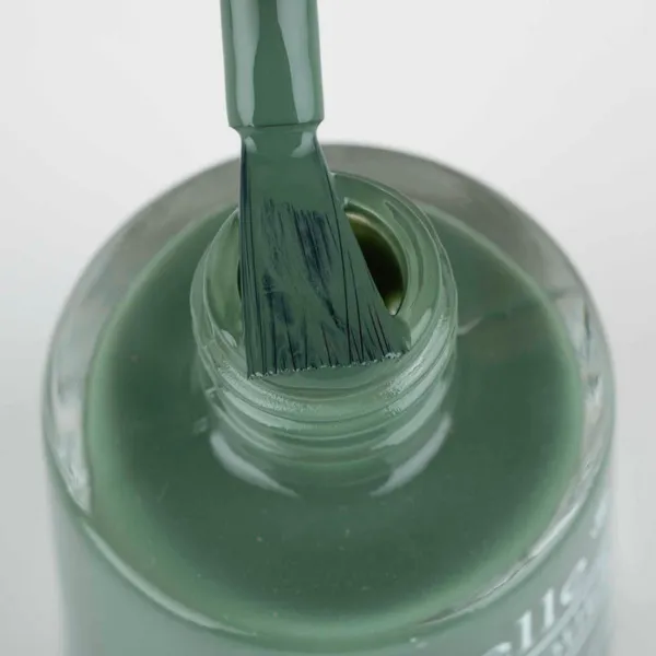 DeBelle_Gel_Nail_Lacquer_Green_Olivia_8_Ml_Green_Nail_Polish