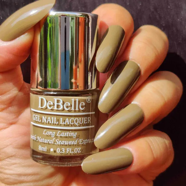 DeBelle_Gel_Nail_Lacquer_Daisy_Dune_Deep_Taupe_Nail_Polish_8_Ml
