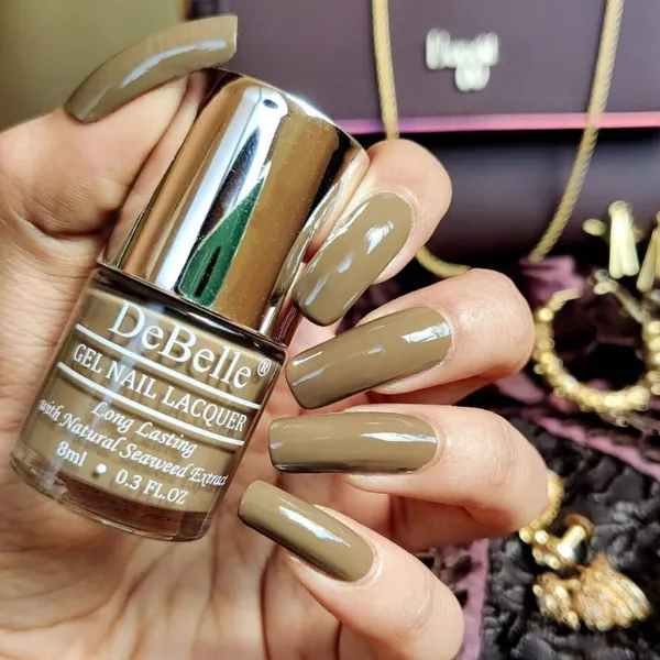 DeBelle_Gel_Nail_Lacquer_Daisy_Dune_Deep_Taupe_Nail_Polish_8_Ml