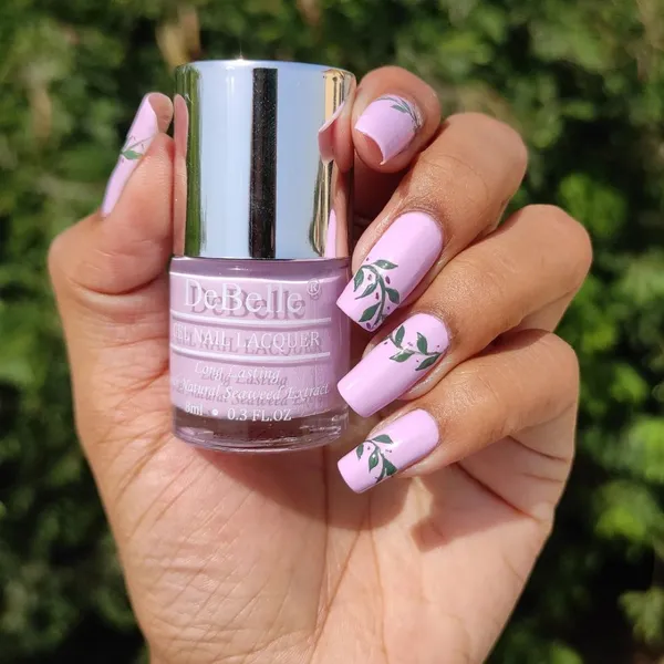 DeBelle_Gel_Nail_Lacquer_Lilac_Bloom_Soft_Lilac_Nail_Polish_8_Ml