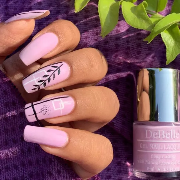 DeBelle_Gel_Nail_Lacquer_Lilac_Bloom_Soft_Lilac_Nail_Polish_8_Ml