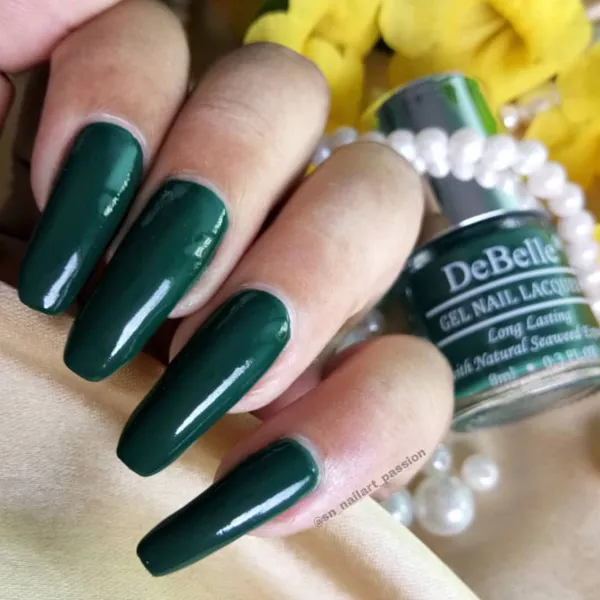 DeBelle_Gel_Nail_Lacquer_Hyacinth_Folio_Bottle_Green_Nail_Polish_8_Ml