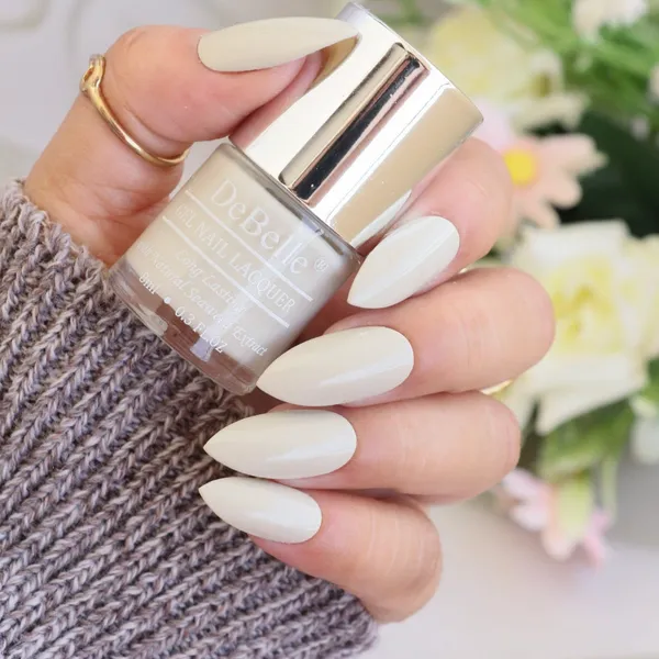DeBelle_Gel_Nail_Lacquer_Natural_Blush_Light_Beige_Nail_Polish_8_Ml