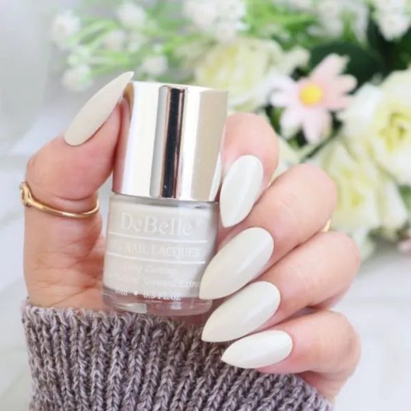 DeBelle_Gel_Nail_Lacquer_Natural_Blush_Light_Beige_Nail_Polish_8_Ml
