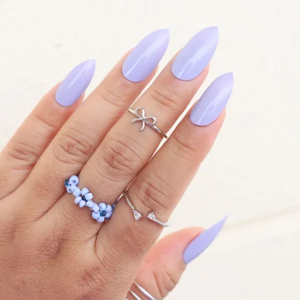 DeBelle_Gel_Nail_Lacquer_Blueberry_Bliss_Pastel_Purple_Nail_Polish_8_Ml