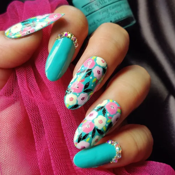 DeBelle_Gel_Nail_Lacquer_Tahiti_Teal_Teal_Blue_Nail_Polish_8_Ml