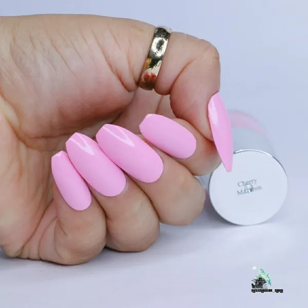 DeBelle_Gel_Nail_Lacquer_Cherry_Macaron_Powder_Pink_Nail_Polish_8_Ml