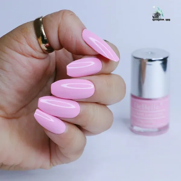 DeBelle_Gel_Nail_Lacquer_Cherry_Macaron_Powder_Pink_Nail_Polish_8_Ml